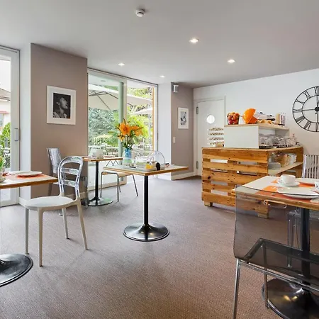 Jazz Bed and breakfast 3*